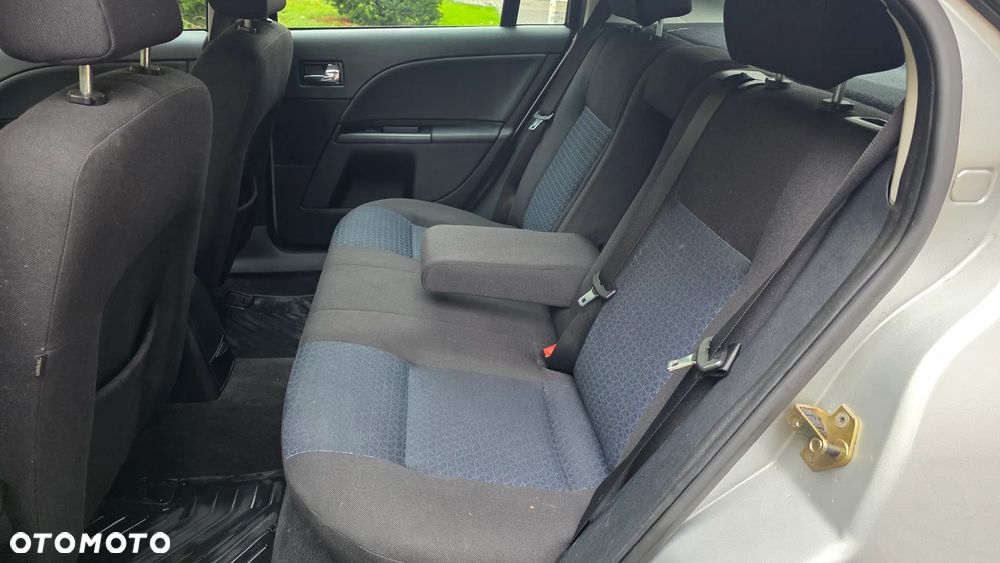 Ford Mondeo - 16