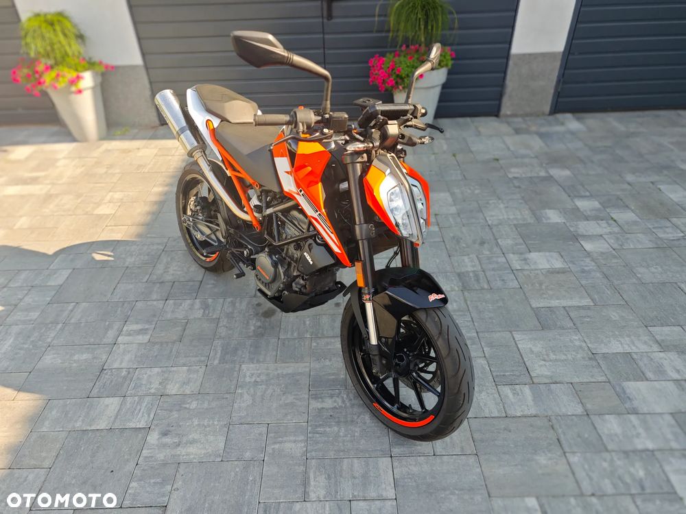 KTM Duke 125 - 19