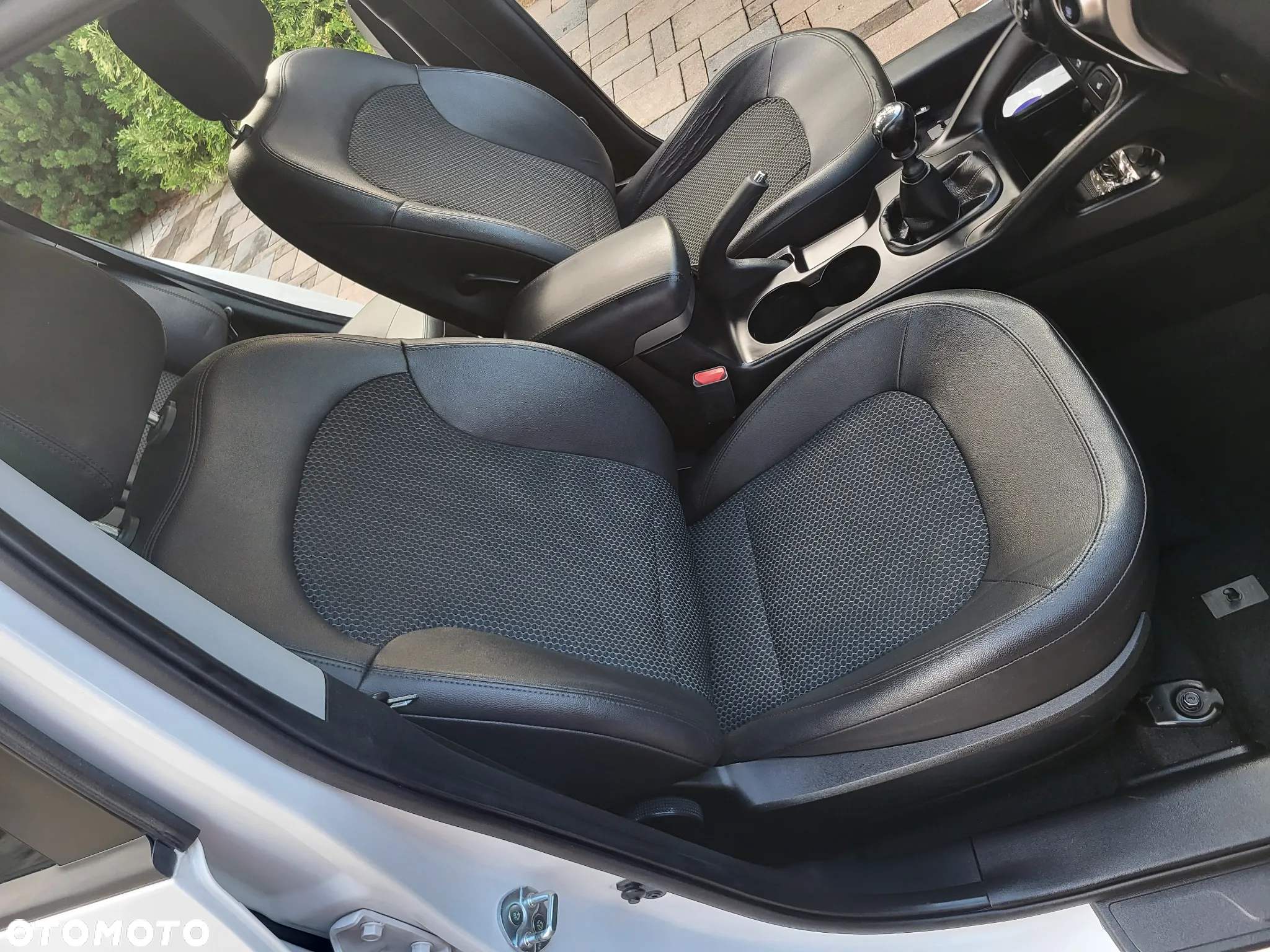 Hyundai ix35 1.6 2WD blue Comfort - 16