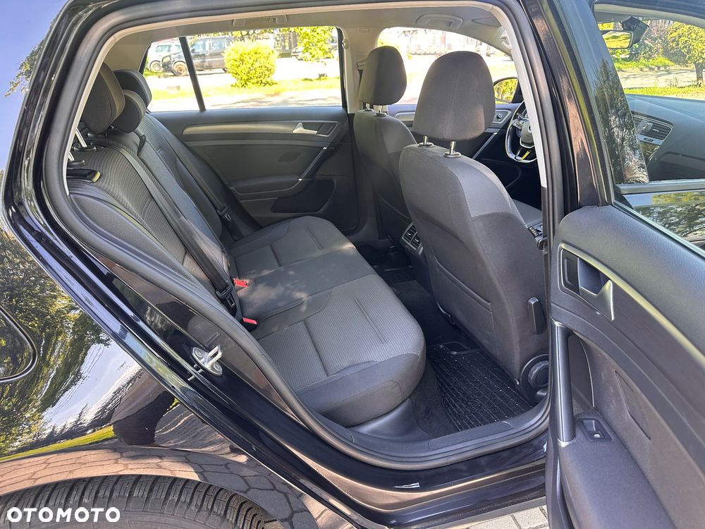 Volkswagen Golf 1.6 TDI SCR DSG Comfortline - 24