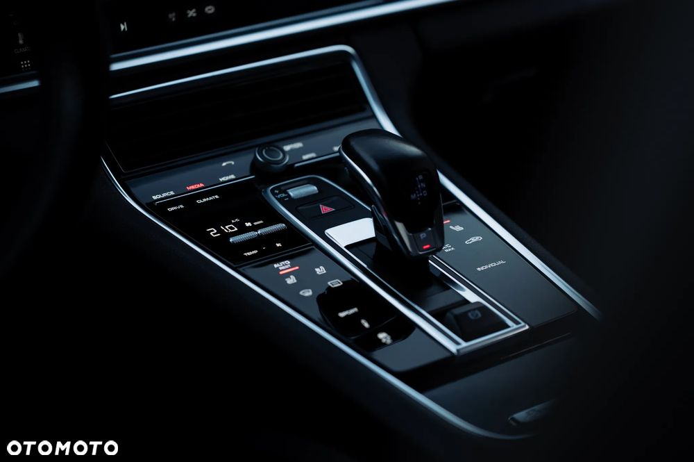 Porsche Panamera Standard - 14