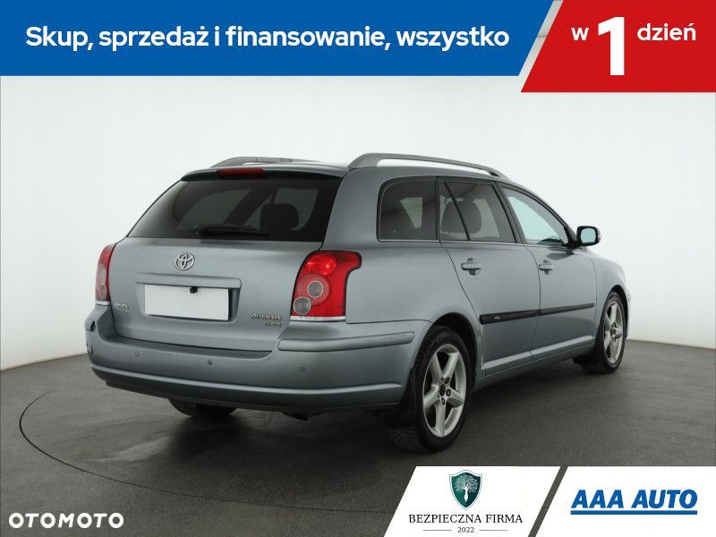 Toyota Avensis - 7