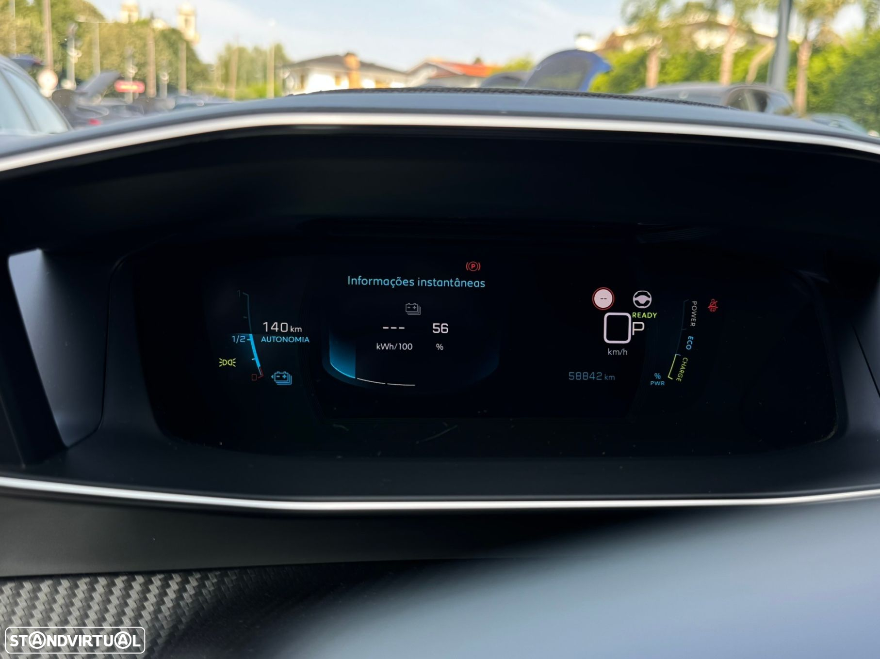 Peugeot e-2008 50 kWh GT - 27