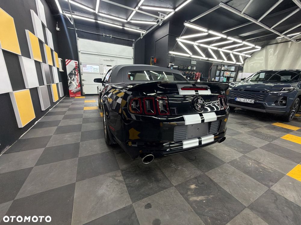 Ford Mustang 3.7 V6 - 12