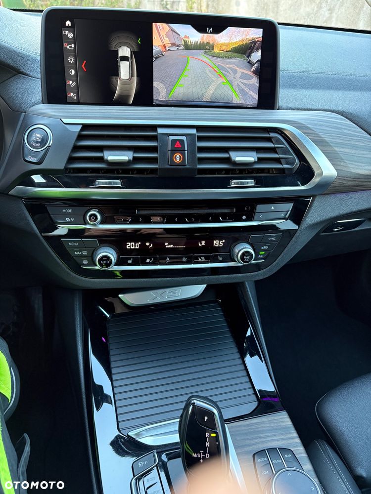 BMW X3 xDrive20d Luxury Line - 21