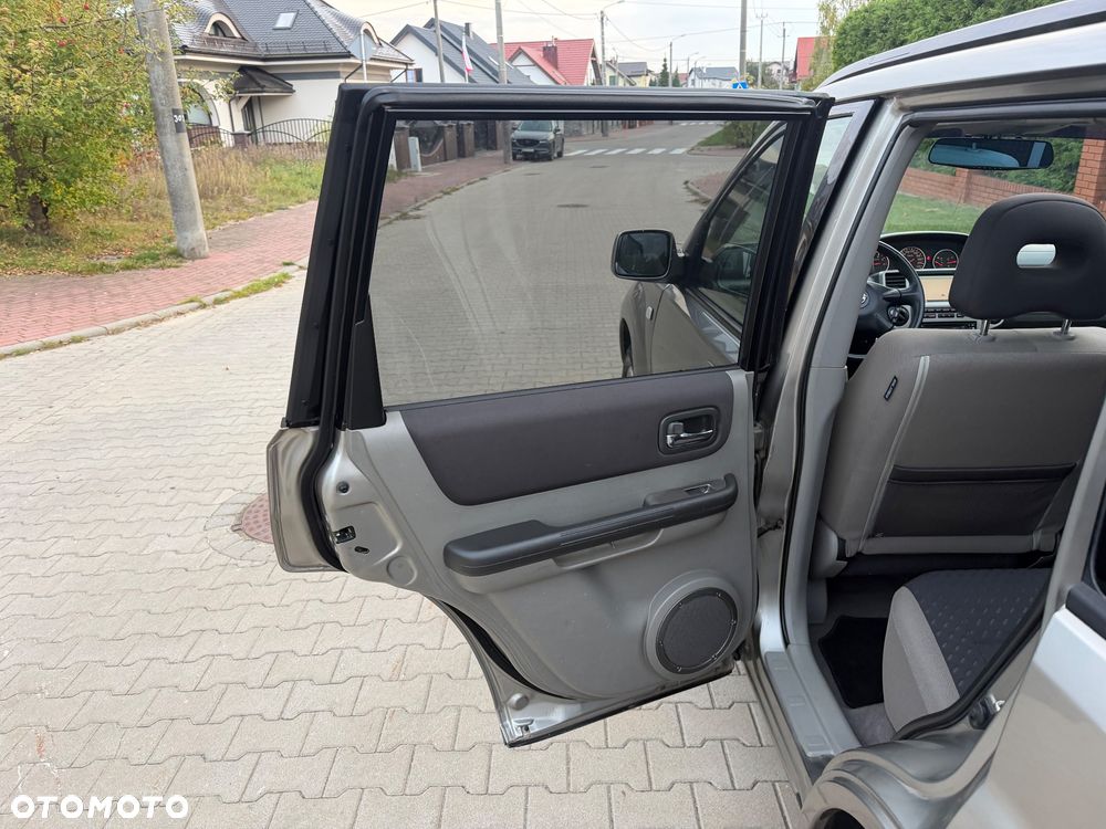 Nissan X-Trail 2.2 dCi 4x4 Columbia - 22
