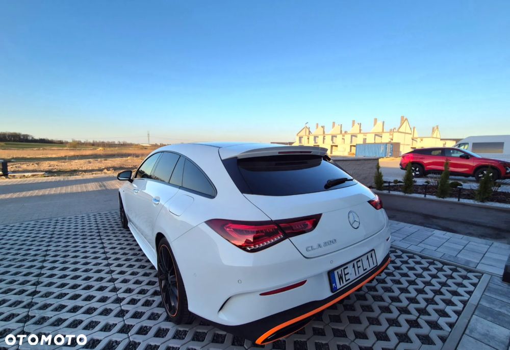 Mercedes-Benz CLA 200 Edition 1 7G-DCT - 4