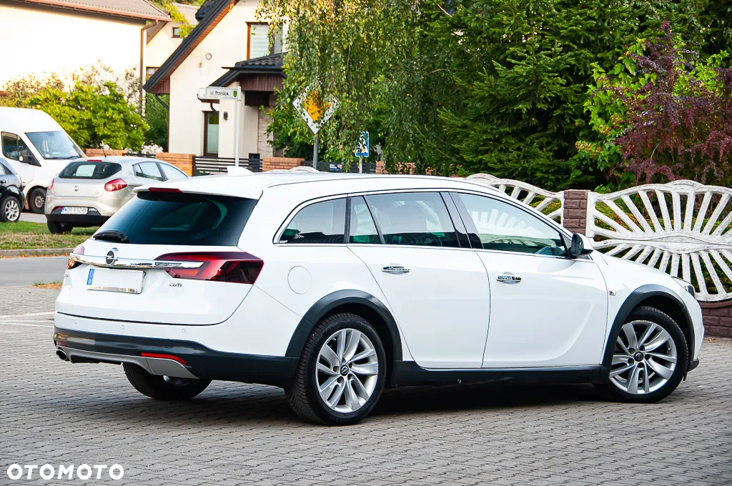 Opel Insignia Country Tourer 2.0 Diesel Exclusive - 3