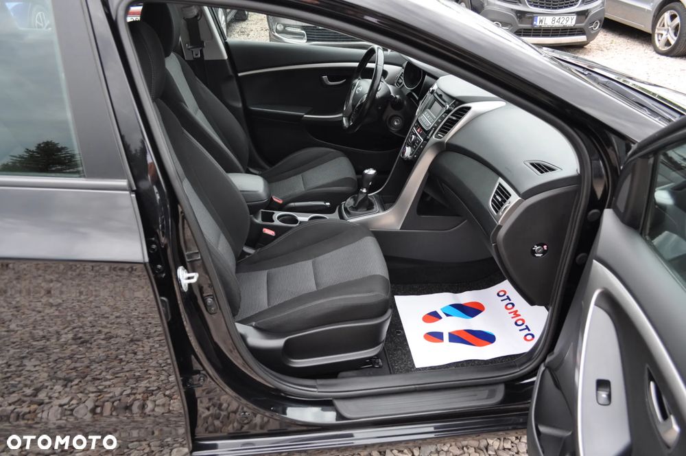 Hyundai i30 i30cw 1.6 Fifa World Cup Edition - 14