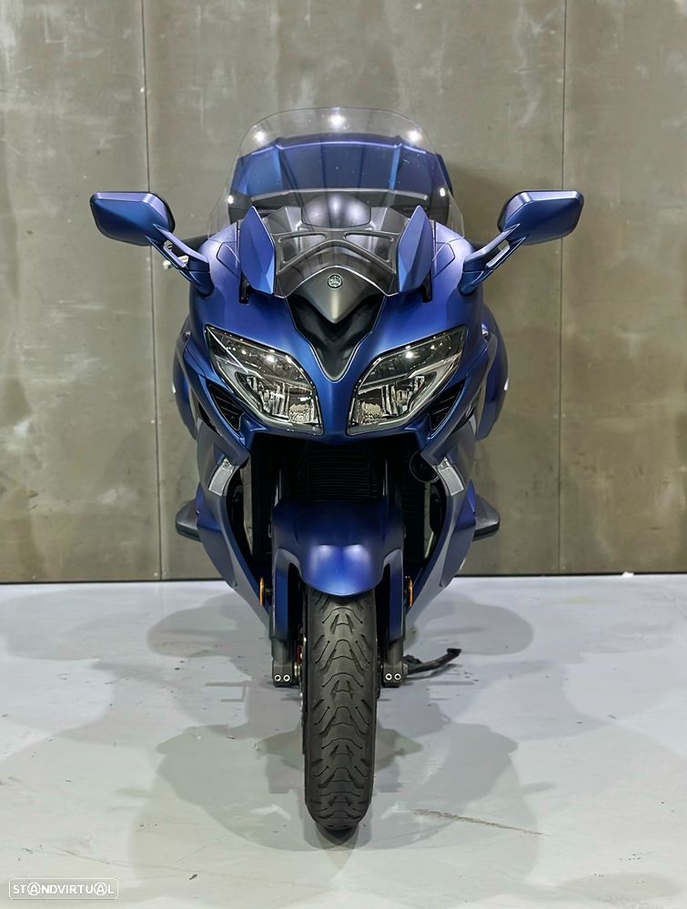 Yamaha FJR 1300 - 6