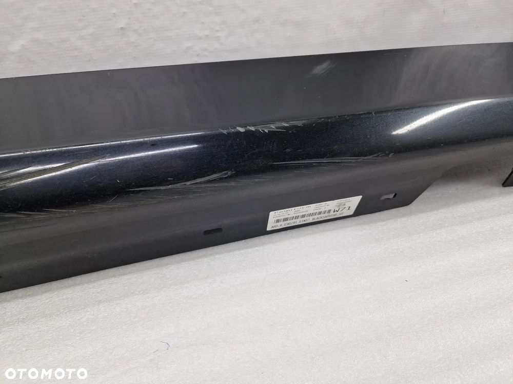 BMW E90 / E91 05- PRAWA LISTWA PROGOWA / NAKŁADKA PROGU , NR 5171-7062298 , NR AUKCJI PR433 - 10