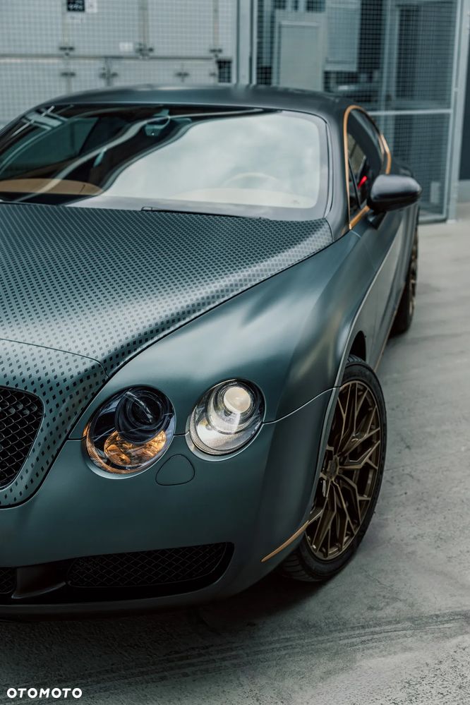 Bentley Continental GT Standard - 2