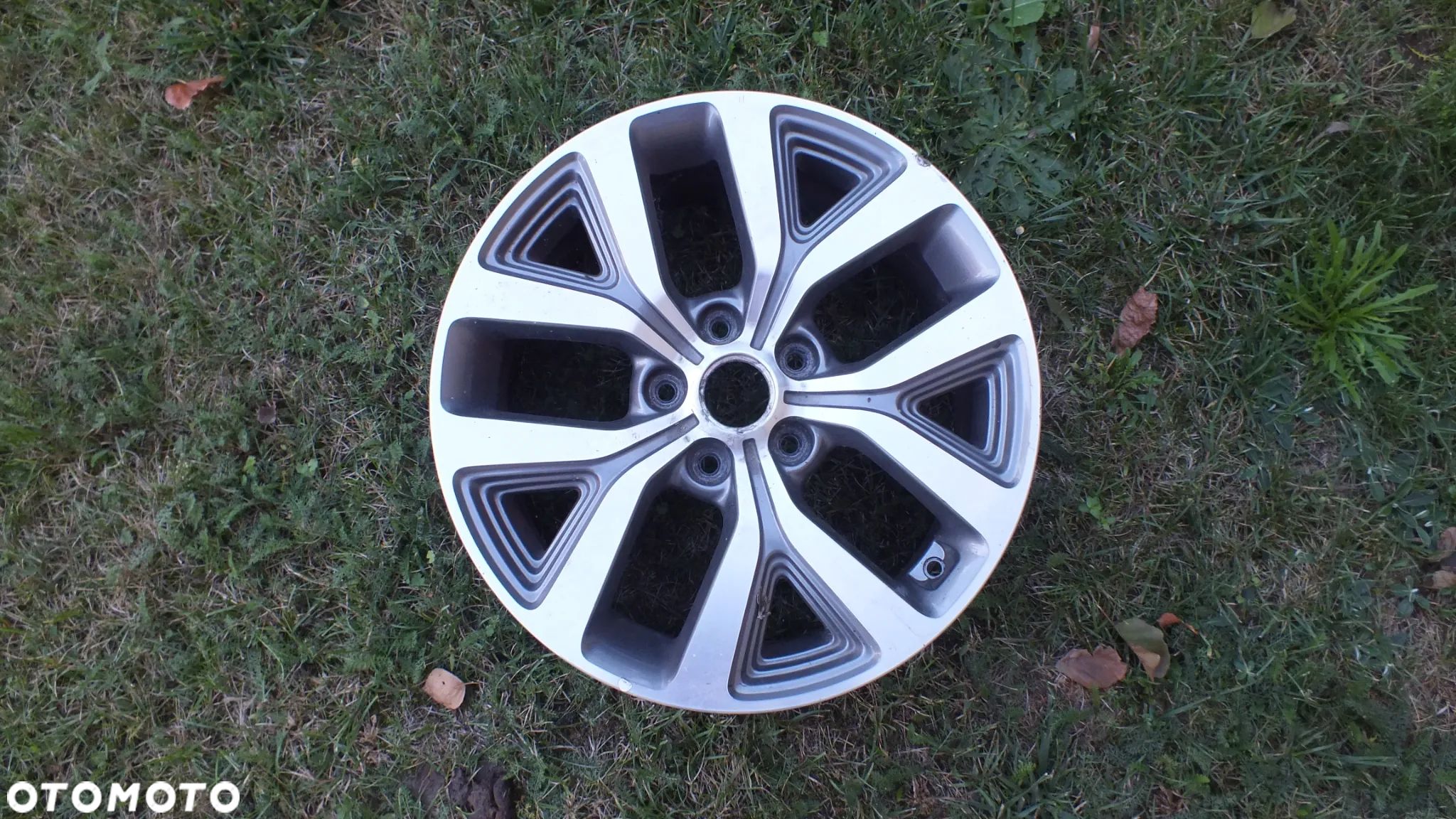 Felga aluminiowa 17 Kia Sportage IV 5x114,3 ET40 - 1
