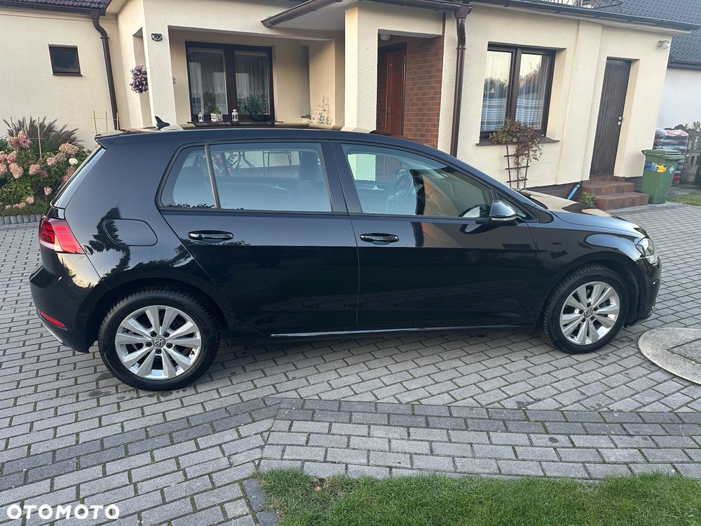 Volkswagen Golf - 8