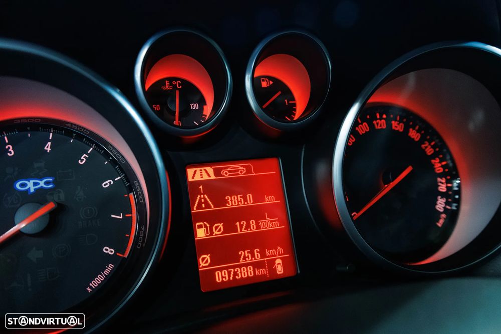 Opel Astra GTC OPC 2.0 T - 17