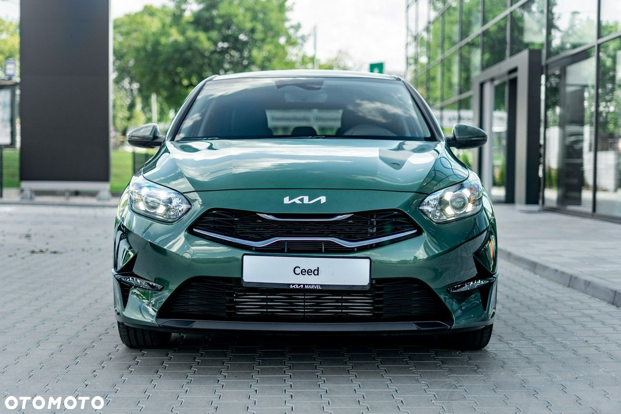 Kia Ceed - 4
