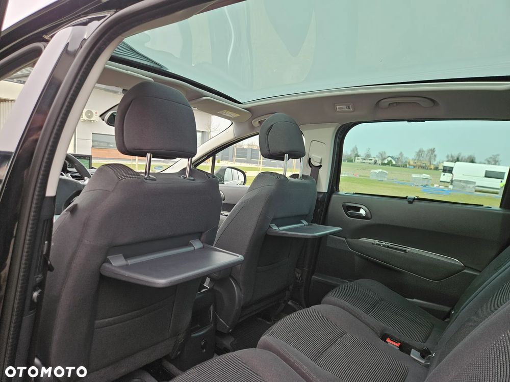 Peugeot 5008 HDI 150 Allure - 33