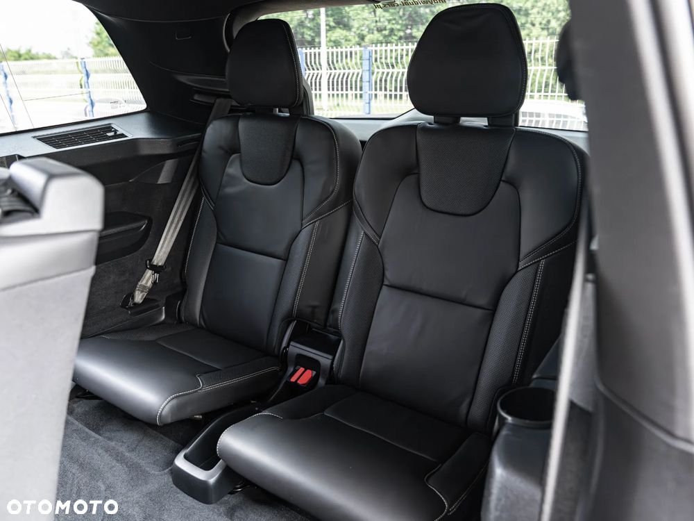 Volvo XC 90 B5 D AWD Ultimate Bright - 27