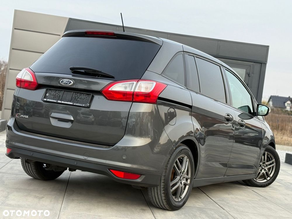 Ford Grand C-MAX - 24