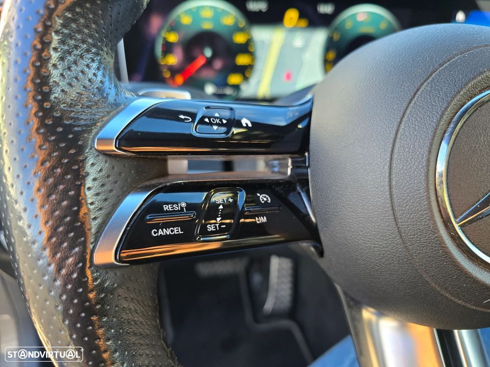 Mercedes-Benz E 300 de AMG Line - 35