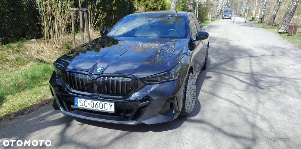 BMW Seria 5 520i mHEV - 1