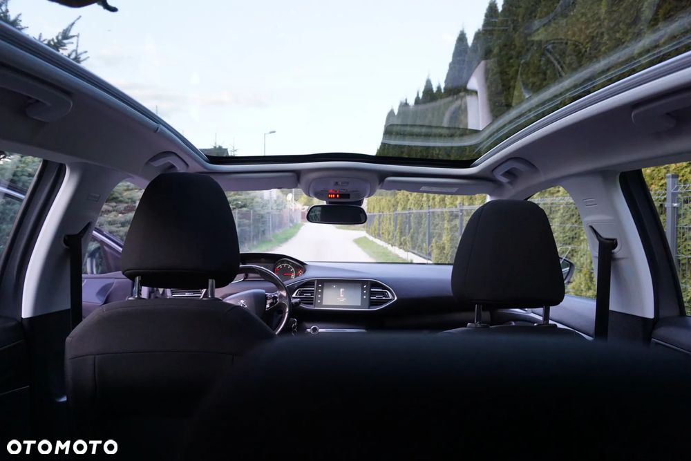 Peugeot 308 125 THP Allure - 6