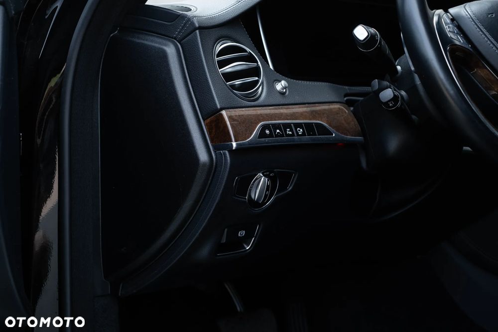 Mercedes-Benz Klasa S 500 L 4Matic 7G-TRONIC - 36