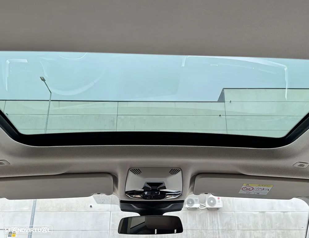 BMW iX1 xDrive30 xLine - 11