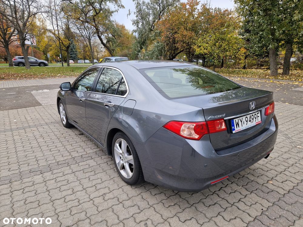 Honda Accord 2012 photo 2