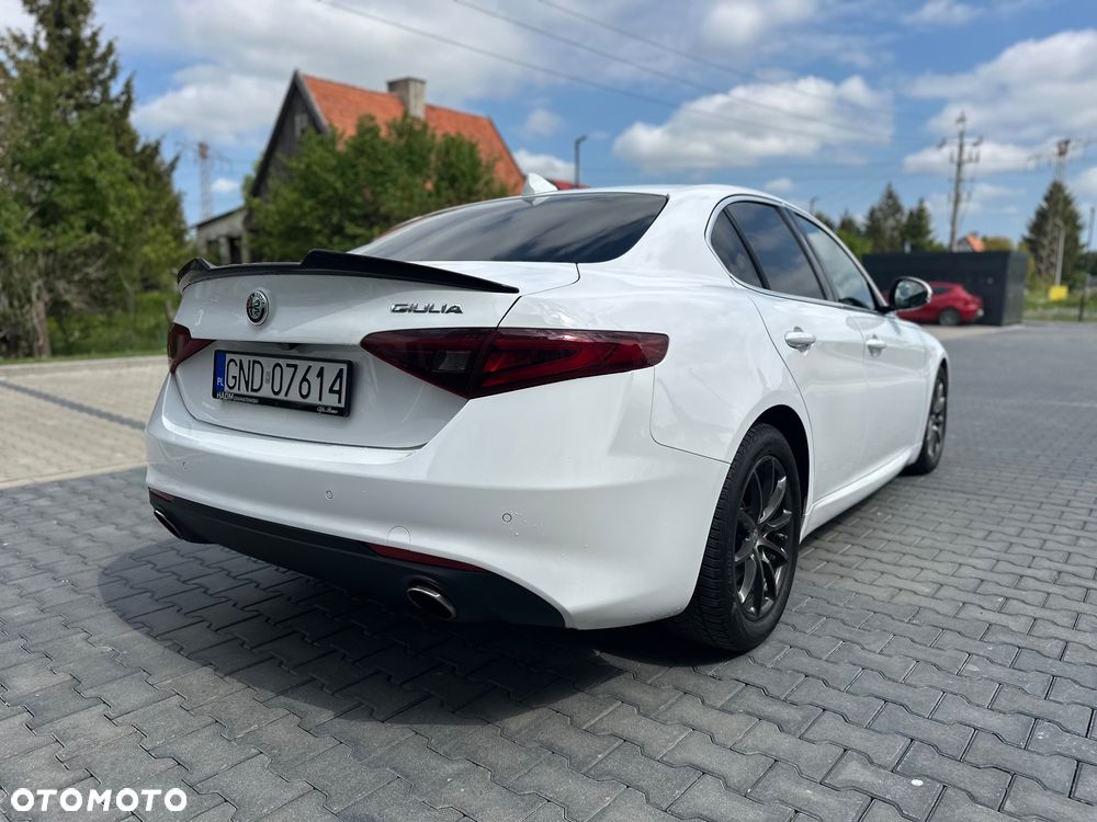 Alfa Romeo Giulia 2.0 Turbo 16V AT8 Veloce - 6