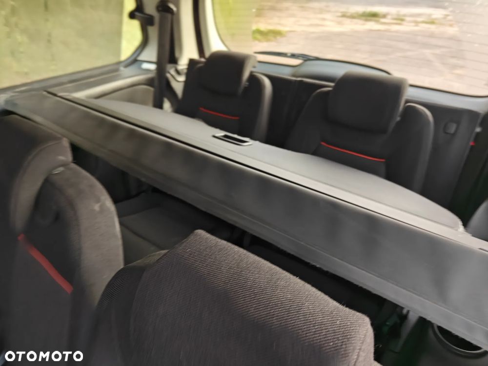 Ford Galaxy - 11