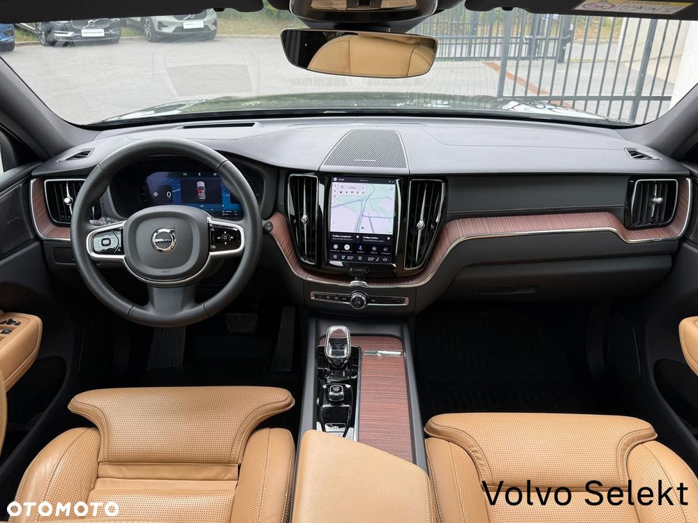 Volvo XC 60 T8 Plug-In Hybrid AWD Ultra Bright - 12