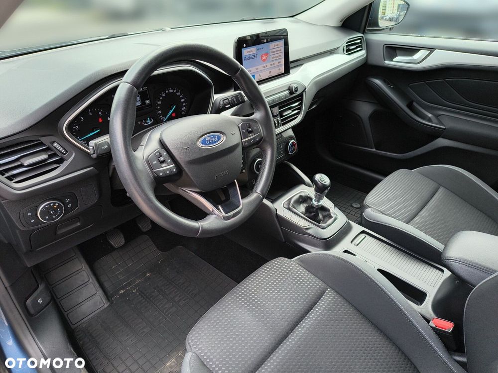 Ford Focus 1.0 EcoBoost Trend - 10