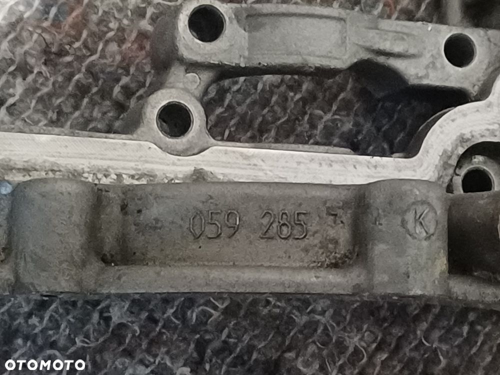 NR 48 Podstawa mocowania wałków rozrządu do Audi A6 C6 2,7TDI lewa, prawa - 6