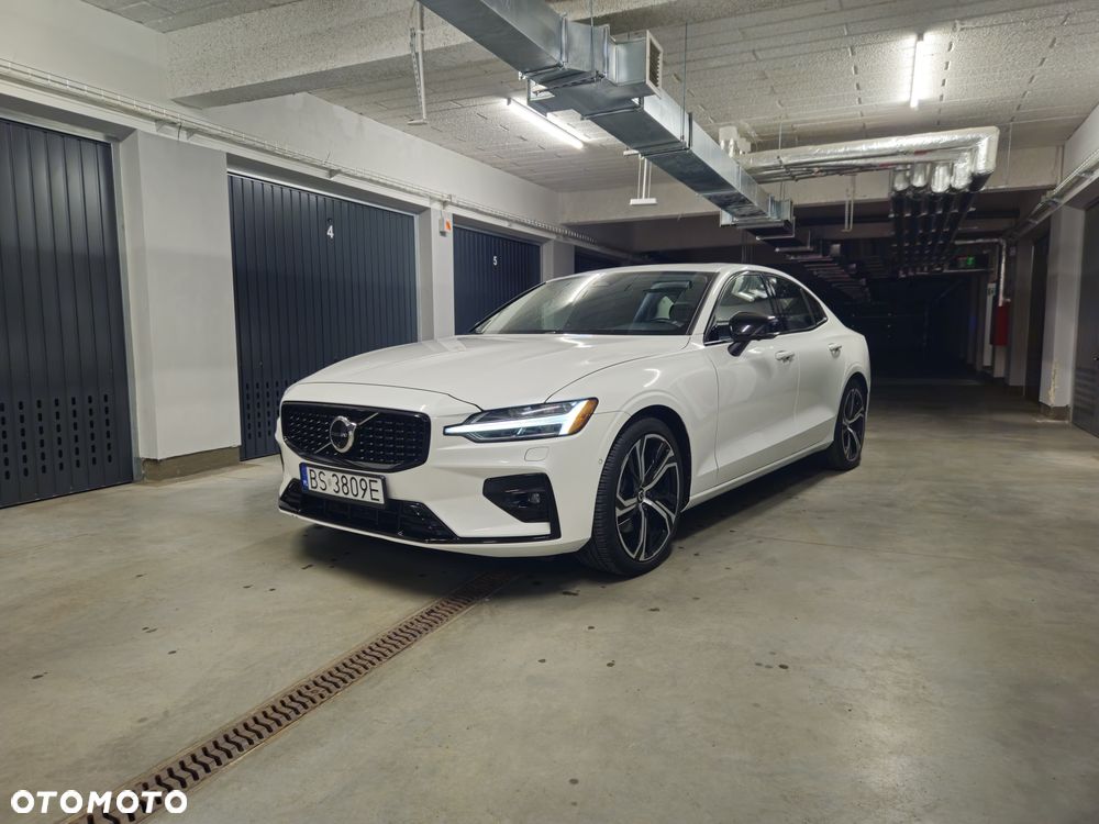 Volvo S60 B5 B AWD Plus Dark - 1