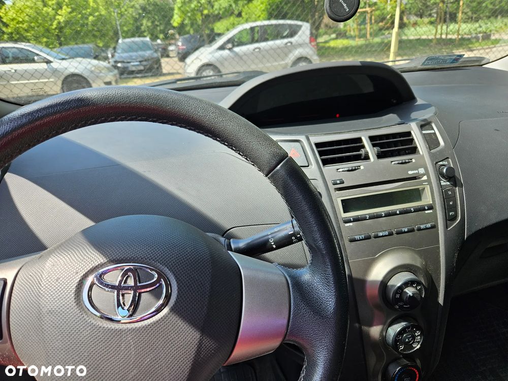 Toyota Yaris 1.33 Luna - 6
