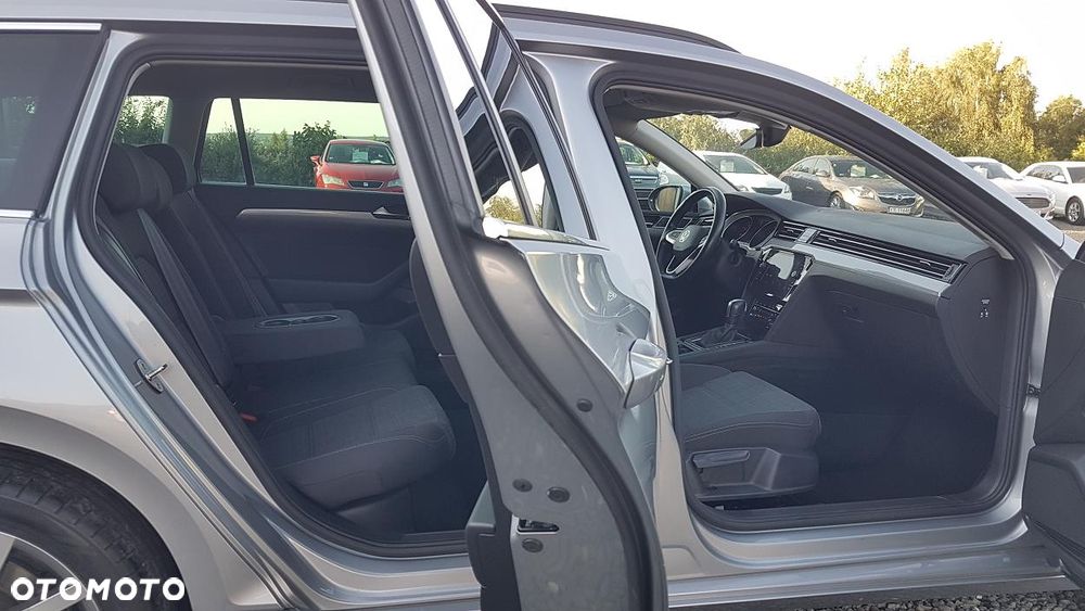 Volkswagen Passat 2.0 TSI Business DSG - 26