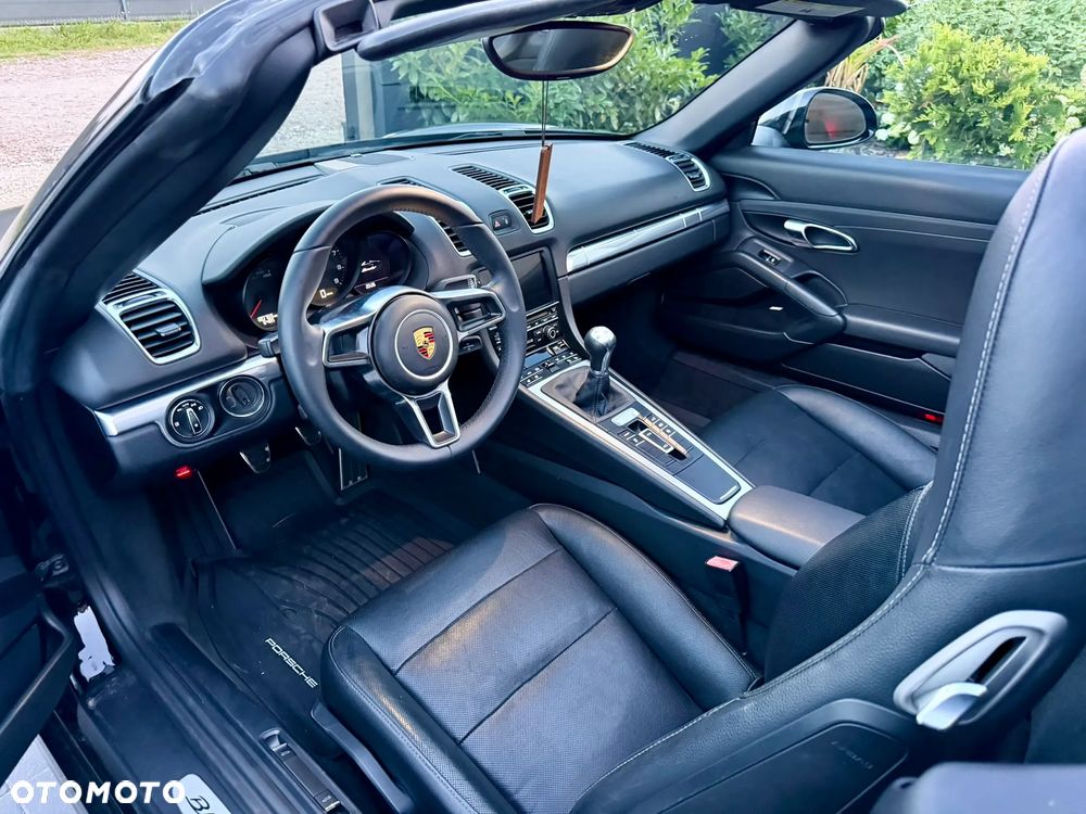 Porsche Boxster Black Edition - 17