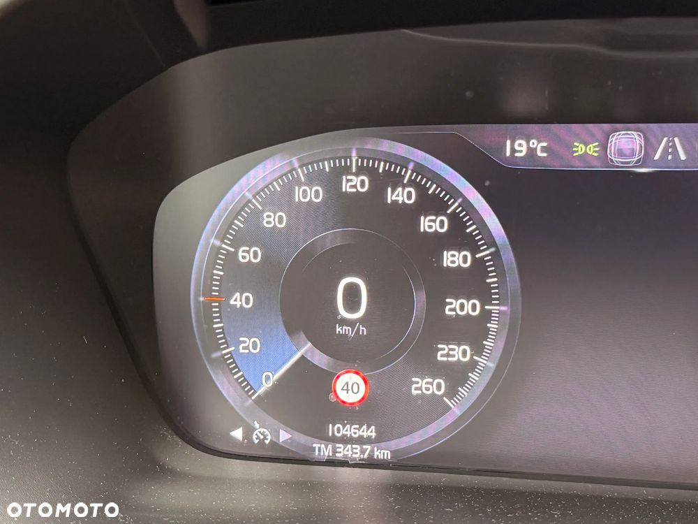 Volvo XC 40 T4 AWD Momentum - 29