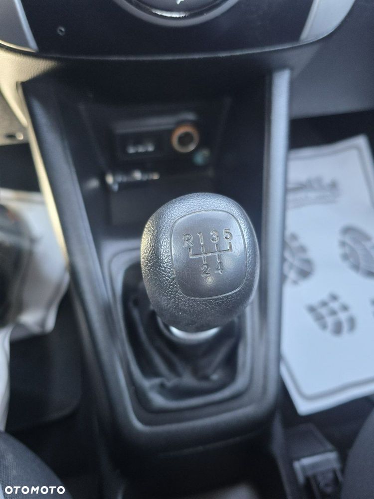 Kia Venga - 25
