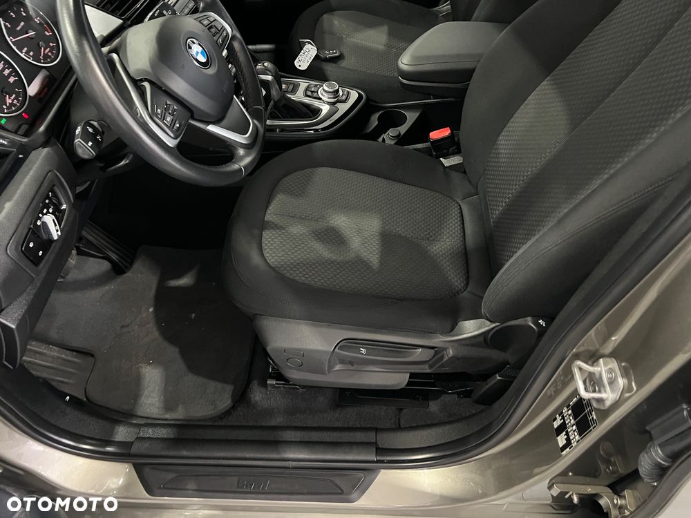 BMW Seria 2 218d Advantage sport - 16
