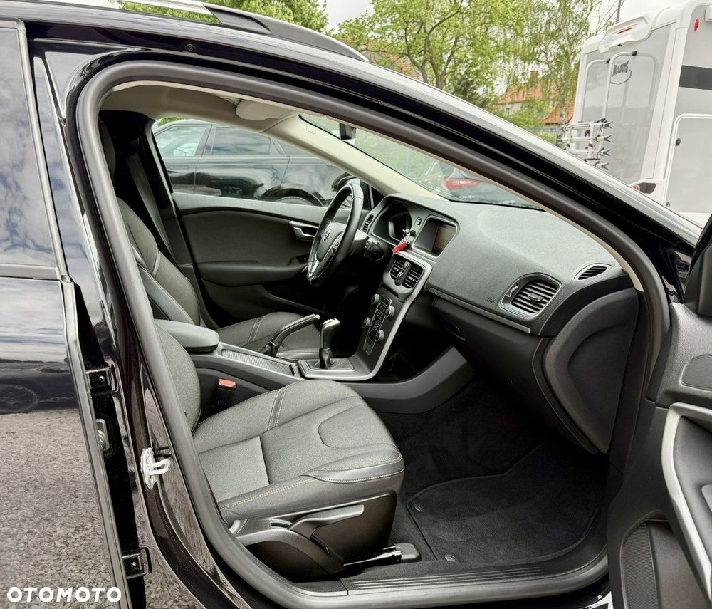 Volvo V40 Cross Country D3 Drive-E Momentum - 13