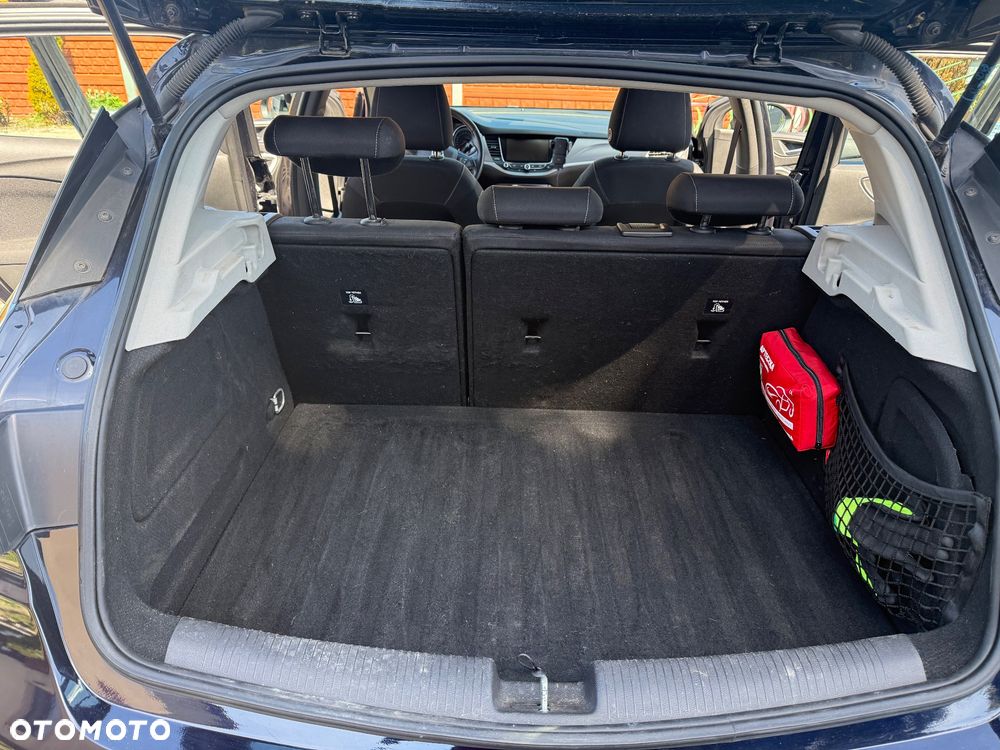 Opel Astra 1.6 CDTI Enjoy - 8