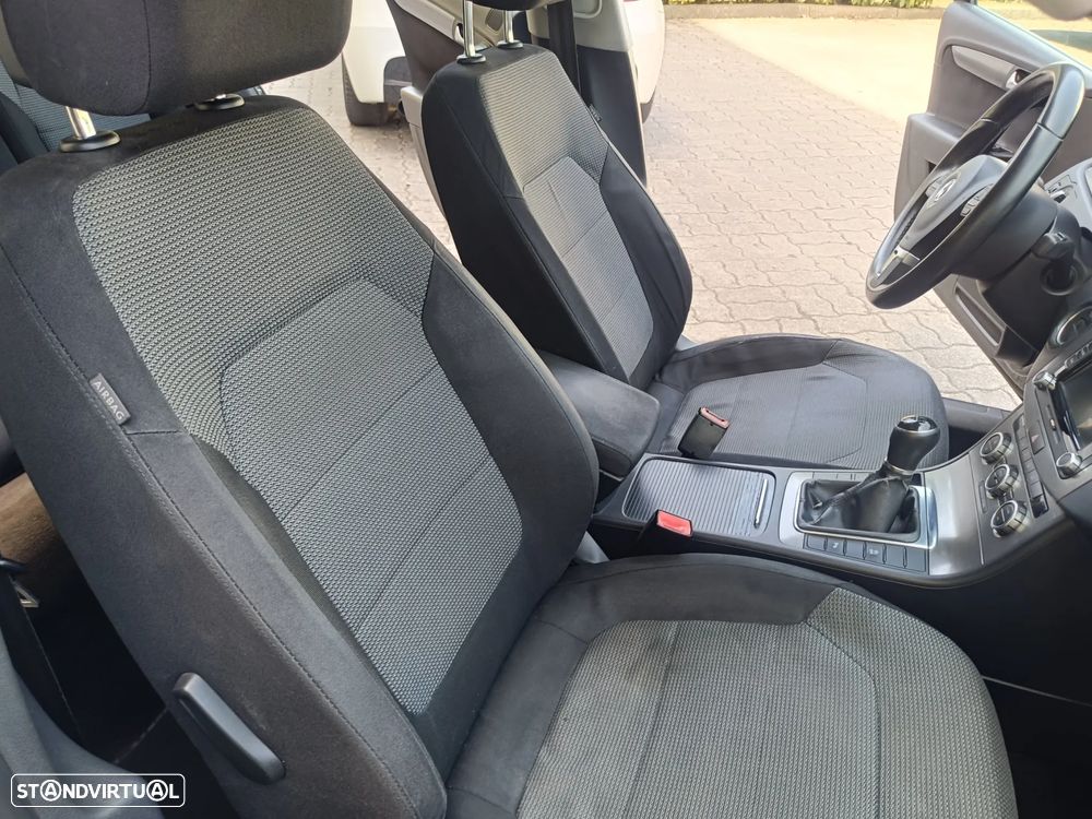 VW Passat Variant 1.6 TDI BlueMotion Comfortline - 12