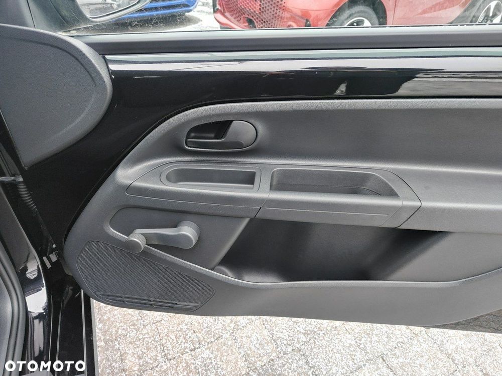 Volkswagen up! Standard - 21