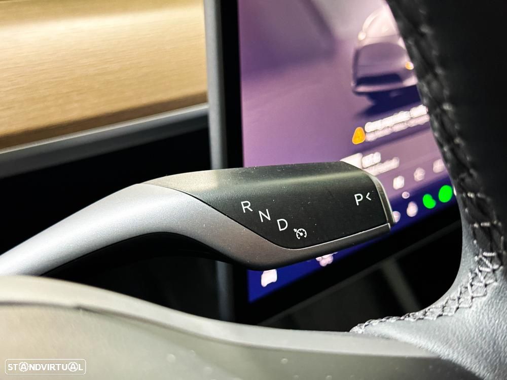 Tesla Model Y Long Range Dual Motor AWD - 44