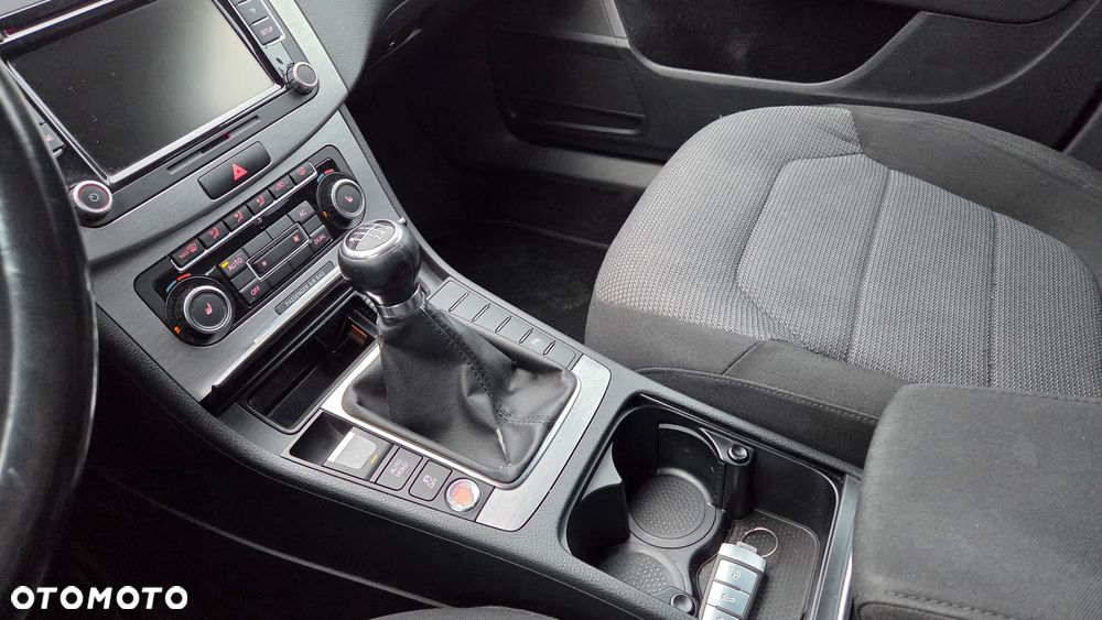 Volkswagen Passat 1.8 TSI Comfortline - 37