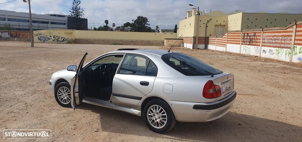 Mitsubishi Carisma HB 1.6 Avance - 8