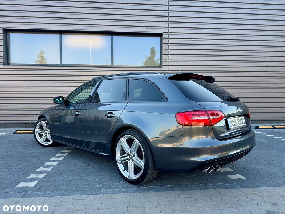Audi A4 Avant 2.0 TDI DPF S line Sportpaket - 32