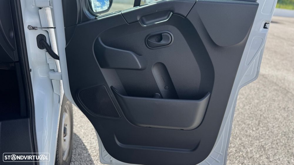 Renault Master 2.3 dCi L4 H3 C/ Plat Elevatória - 31